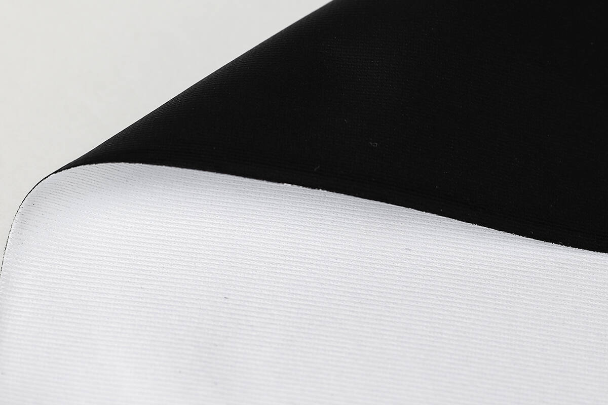 Blackback Prime 240 FR, +/- 240 g/m2
For subli transfer & direct

2,60 x +/- 100 m